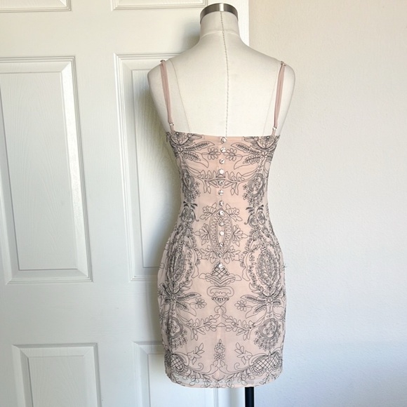 NWT Donna Mozani x Revolve Mini Floral Dress - Picture 5 of 9